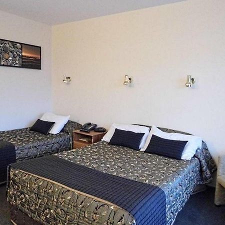 Westport Motor Hotel Екстериор снимка