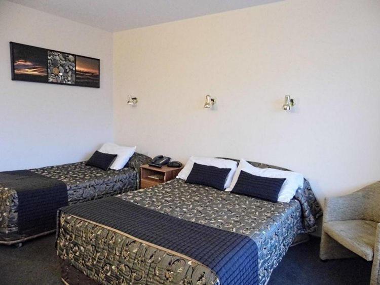 Westport Motor Hotel Екстериор снимка